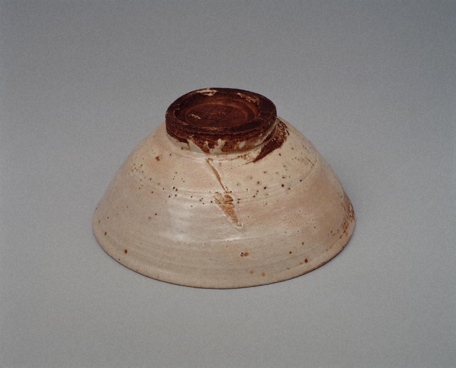 堅手茶碗 銘「寒紅梅」 - 金沢ミュージアムプラス